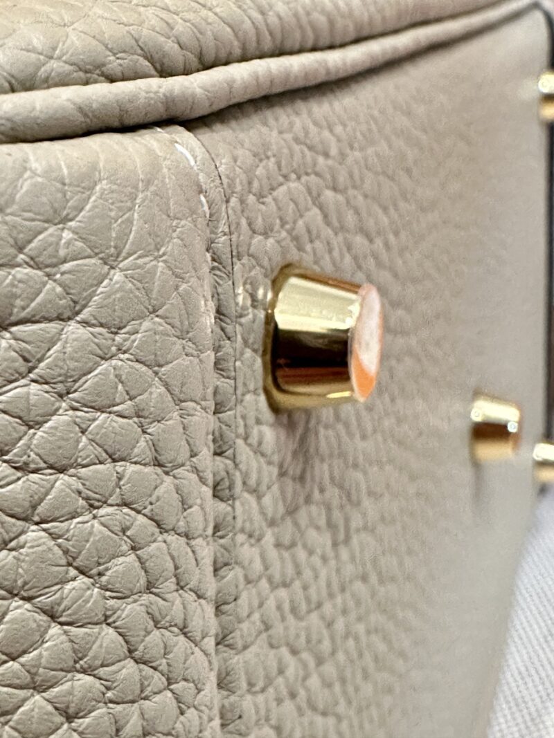 Hermès Lindy 26 Clemence Gris Trench Gold Hardware - Image 8