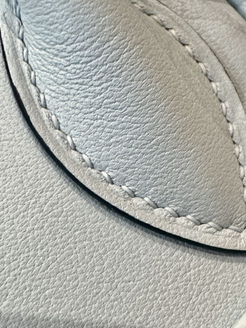 Hermès Lindy 26 Swift Blue Brume Gold Hardware - Image 8
