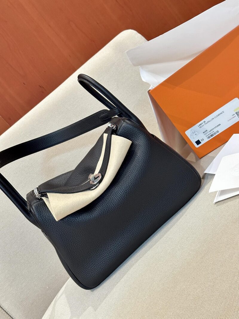 Hermès Lindy 30 Clemence Noir Silver Hardware - Image 4