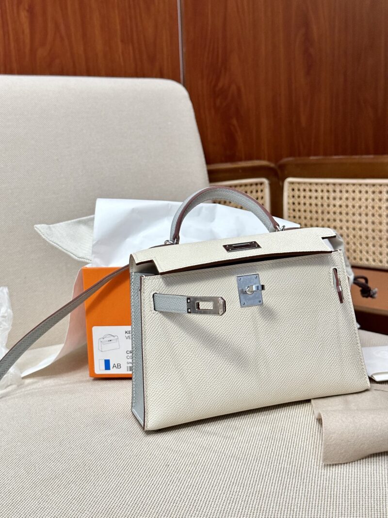 Hermès Mini Kelly 19 Epsom Craie & Blue Glacier Silver Hardware - Image 4