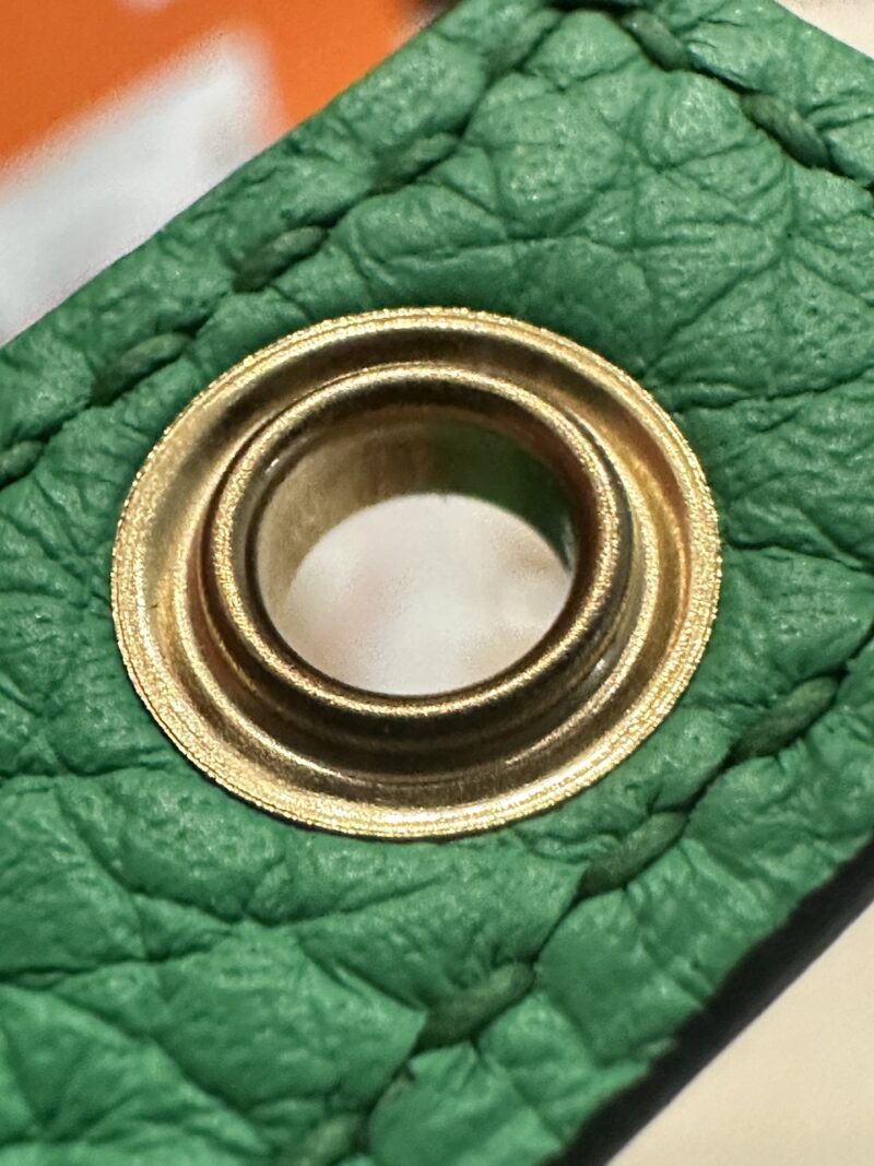 Hermès Picotin 18 Taurillon Clemence Vert Comics Gold Hardware - Image 8