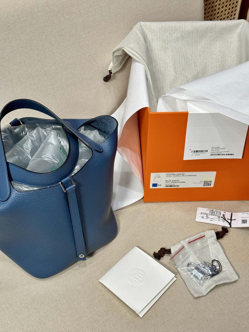 Hermès Picotin 22 Taurillon Clemence Deep Blue Silver Hardware - Image 4