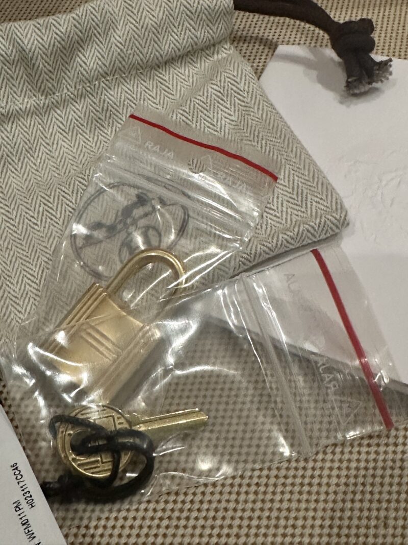 Hermès Picotin 18 Taurillon Clemence Ebene Gold Hardware - Image 9