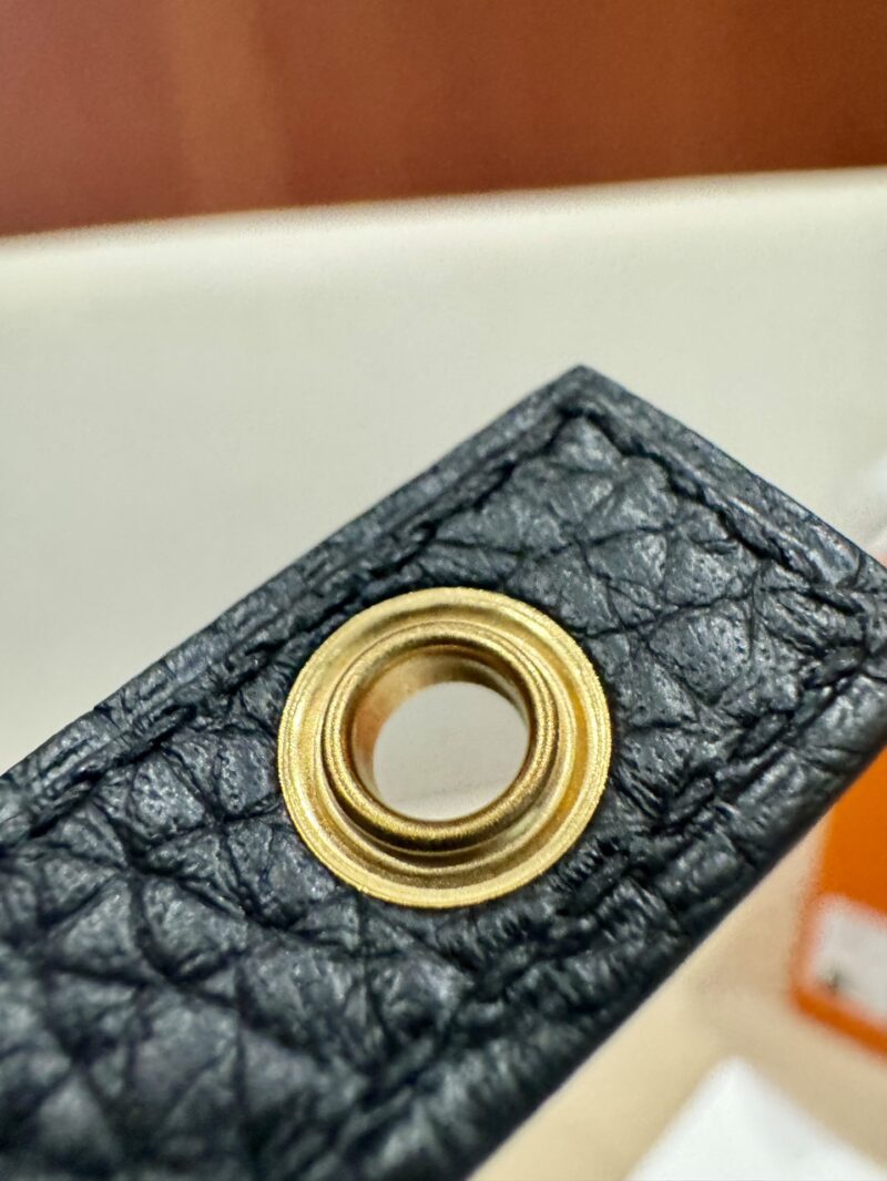 Hermès Picotin 18 Taurillon Clemence Noir Gold Hardware - Image 8