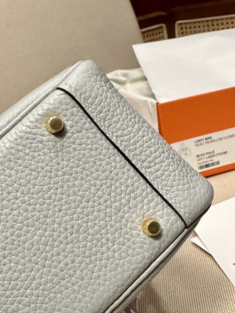 Hermès Mini Lindy 20 Taurillon Clemence Blue Pale Gold Hardware - Image 10