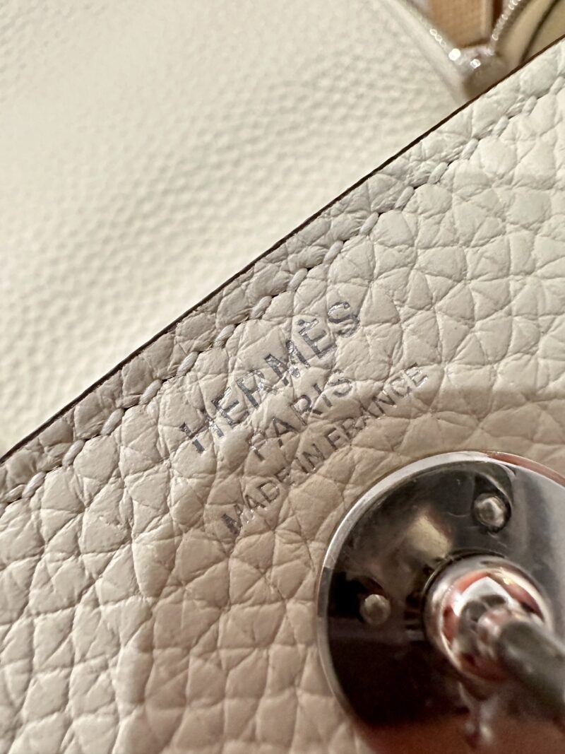 Hermès Mini Lindy 20 Taurillon Clemence Nata Silver Hardware - Image 10