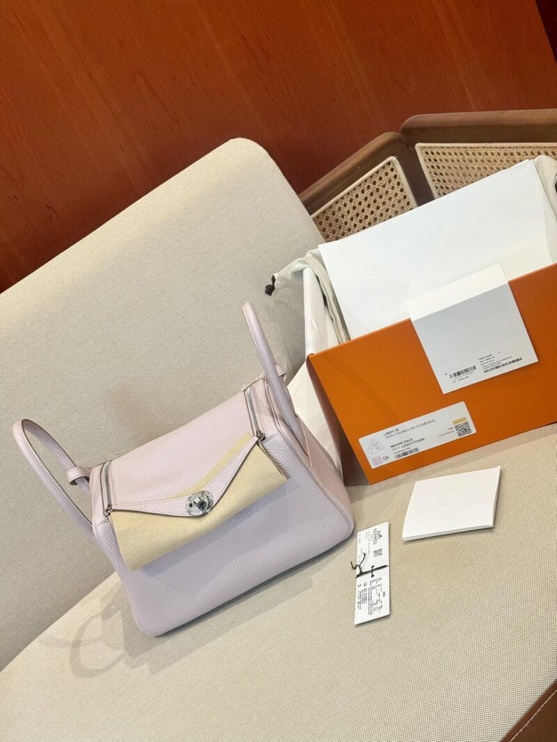 Hermès Lindy 26 Taurillon Clemence Mauve Pale & Nata Silver Hardware