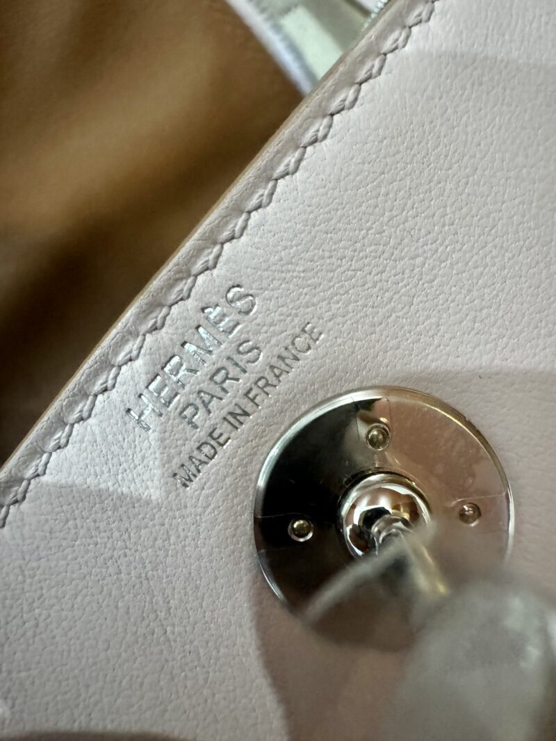 Hermès Mini Lindy 19 Swift Mauve Pale & Gold Gold Hardware - Image 5