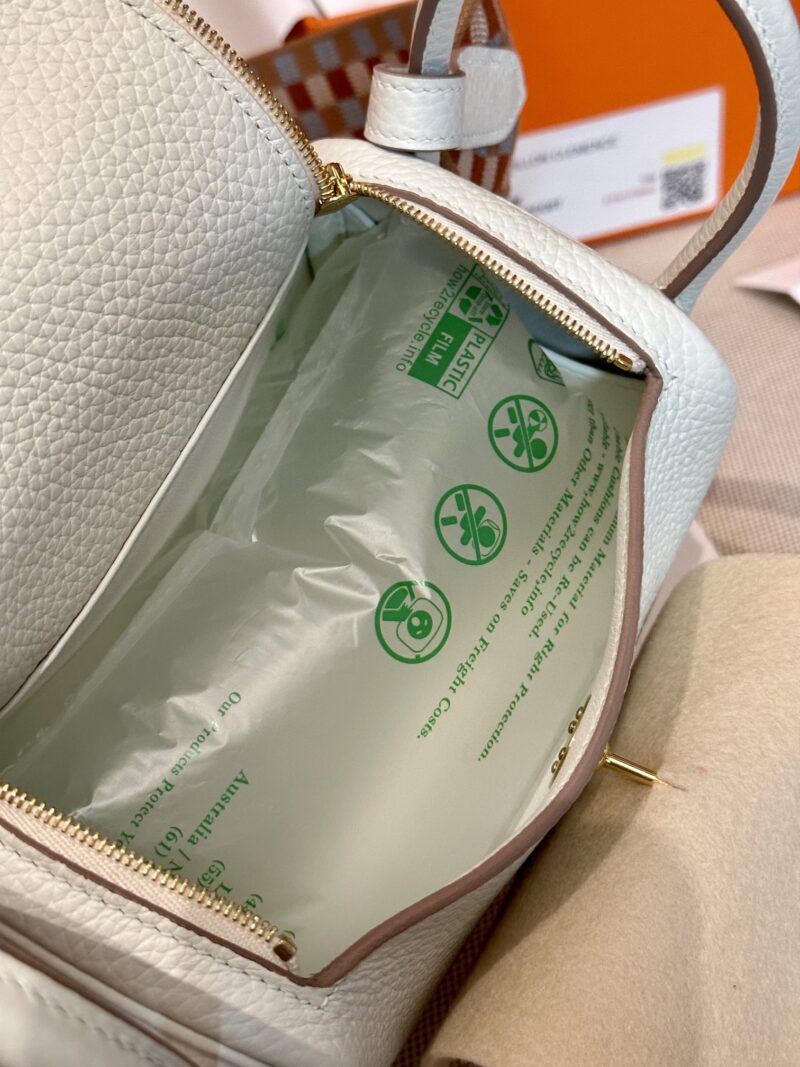 Hermès Mini Lindy 19 Taurillon Clemence Mushroom Gold Hardware