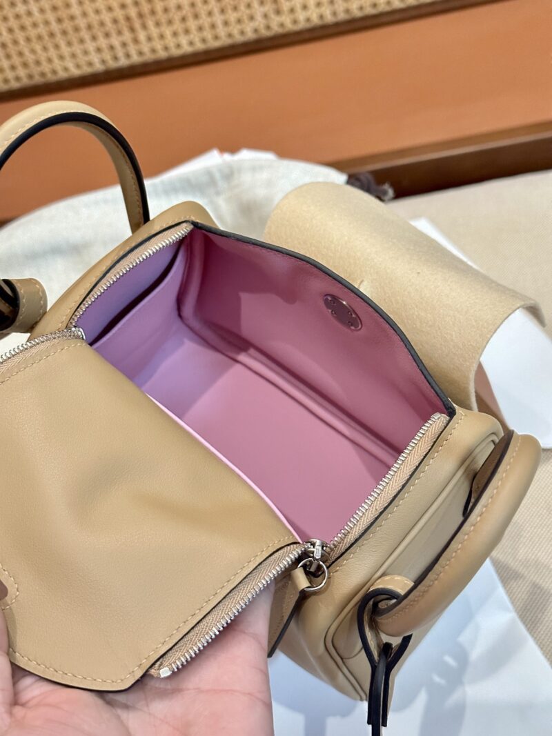 Hermès Mini Lindy 20 Swift Chai & Mauve Sylvestre Silver Hardware - Image 4