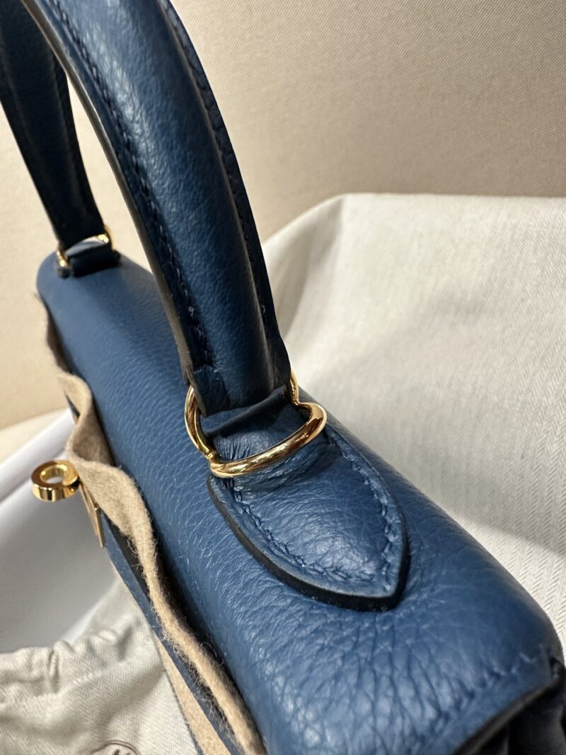 Hermès Kelly 25 Togo Blue Gold Hardware - Image 6