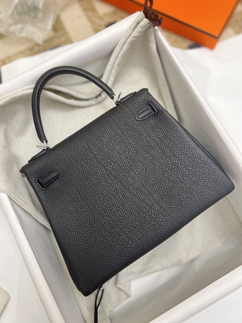 Hermès Kelly 25 Togo Noir Silver Hardware - Image 6