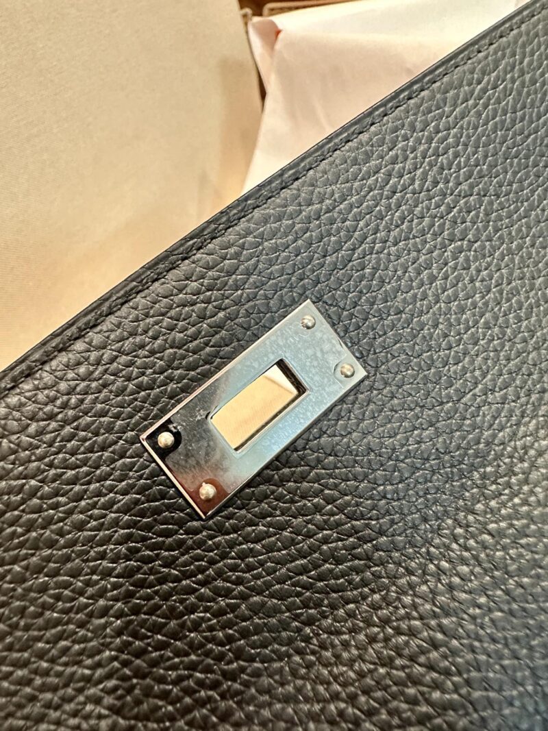 Hermès Kelly 28 Togo Silver Silver Hardware - Image 10