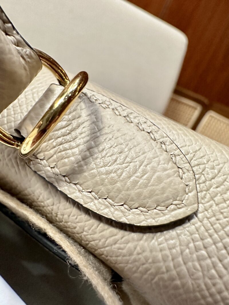 Hermès Kelly 25 Epsom Trench Gold Hardware - Image 10
