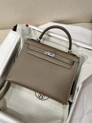 Hermès Kelly 25 Epsom Etoupe, Silver Silver Hardware