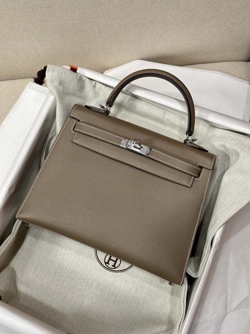 Hermès Kelly 25 Epsom Etoupe, Silver Silver Hardware