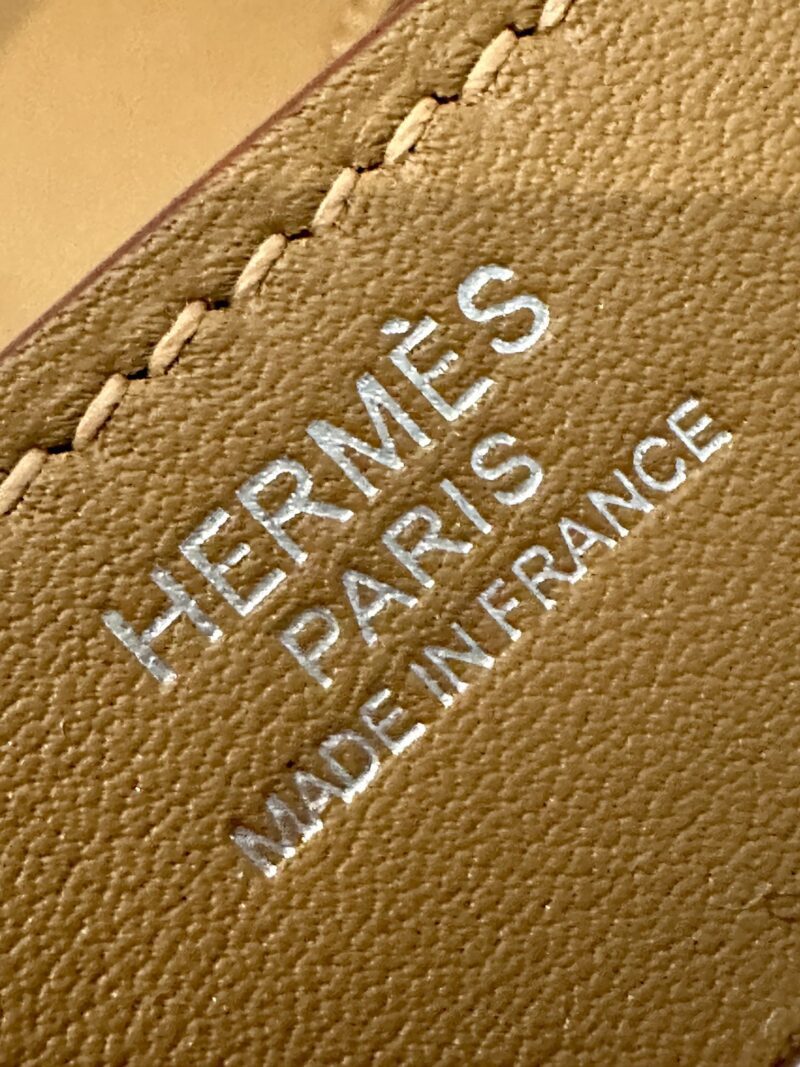 Hermès Birkin 30 Biscuit, Canvas Beige Togo Palladium Hardware - Image 8