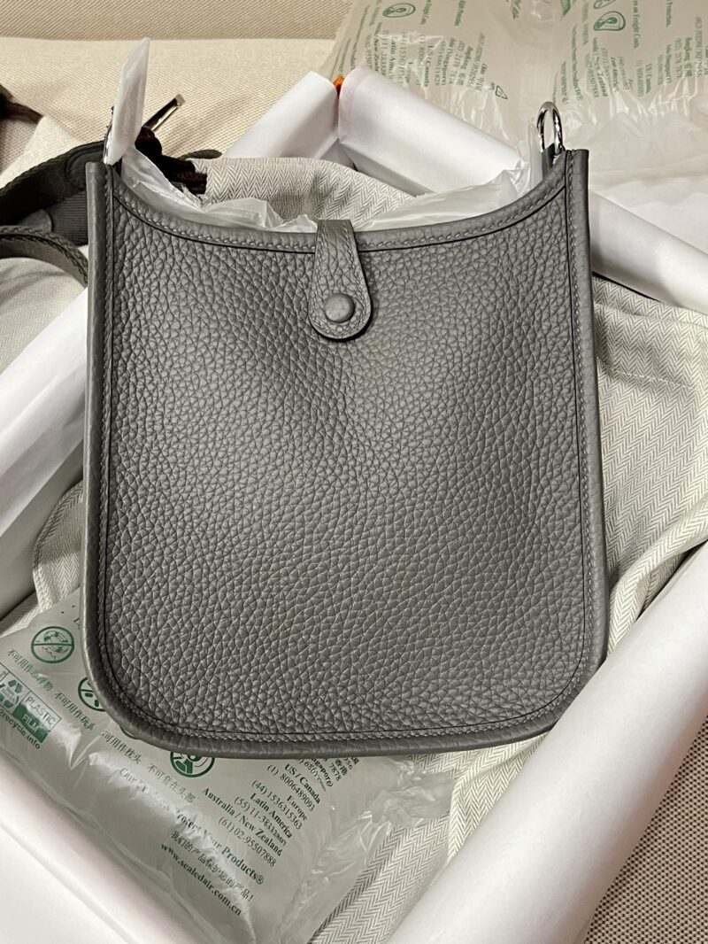 Hermès Mini Evelyne 16 Taurillon Clemence Etain Silver Hardware - Image 5