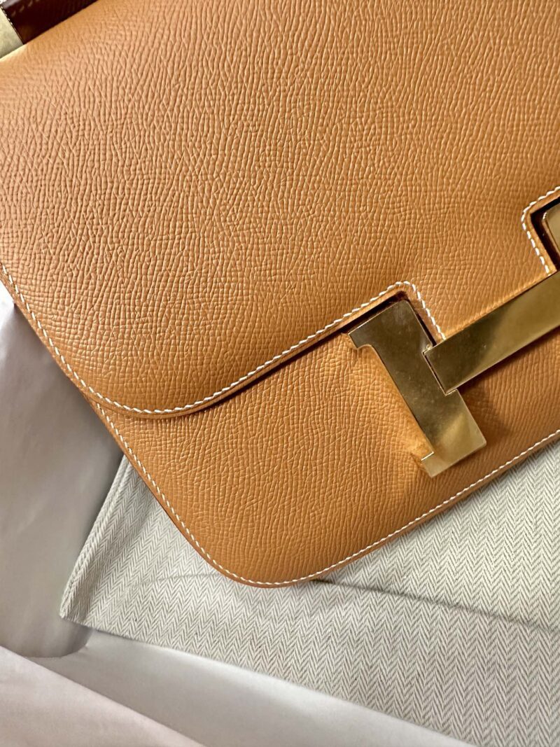 Hermès Constance 24 Gold Epsom Gold Hardware - Image 4