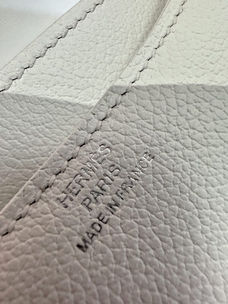 Hermès Constance 19 Blanc Chevre Palladium Hardware