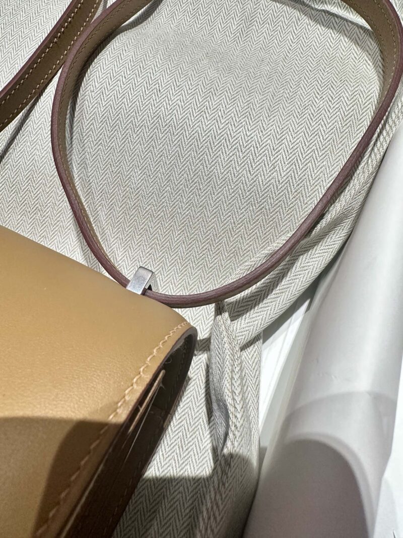 Hermès Constance 18 Biscuit Swift Palladium Hardware - Image 4