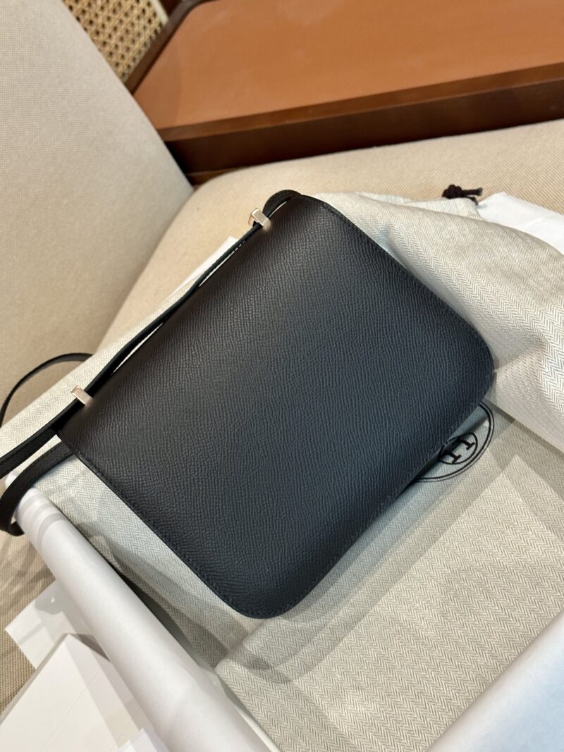 Hermès Constance 19 Noir, Rose Gold Epsom Gold Hardware - Image 3
