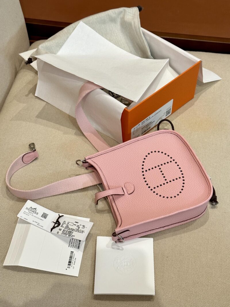 Hermès Mini Evelyne 16 Taurillon Clemence Rose Sakura Silver Hardware - Image 3
