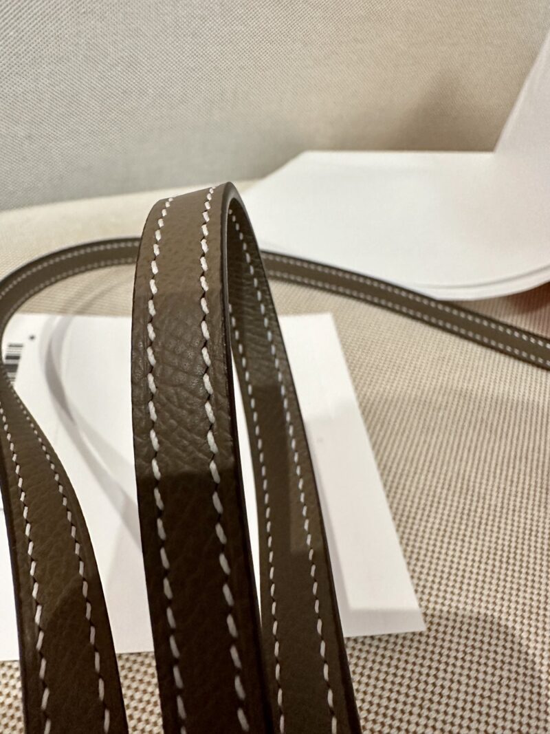 Hermès Kelly To Go Epsom Etoupe Gold Hardware - Image 8