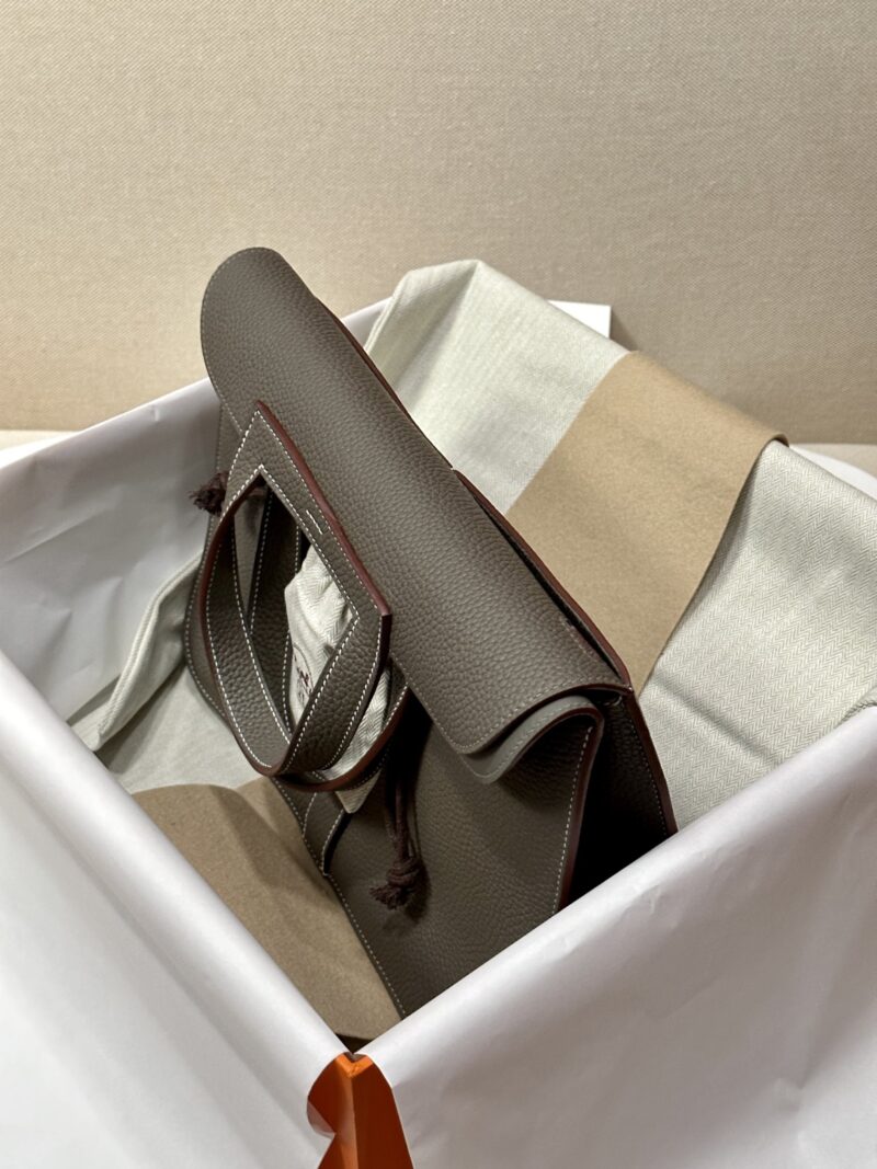 Hermès Halzan 31 Evercolor Etain Silver Hardware - Image 5