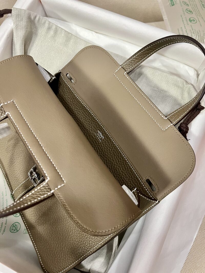 Hermès Halzan 25 Taurillon Clemence & Swift Etoupe Silver Hardware - Image 6