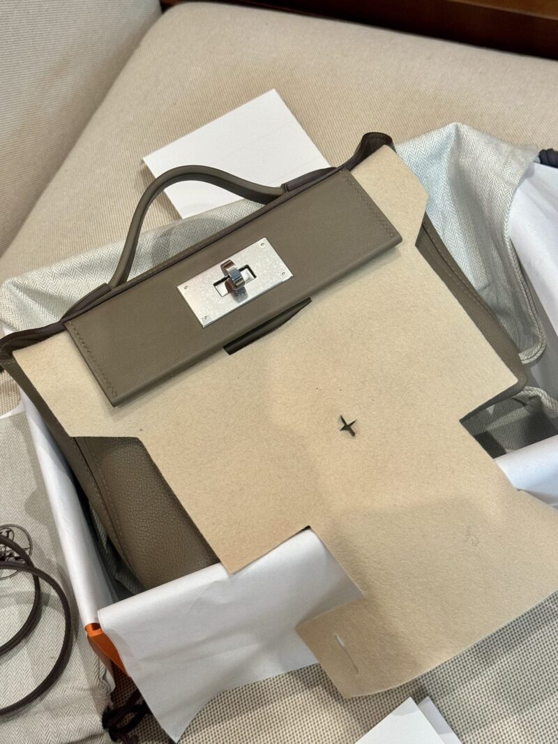 Hermès Mini Kelly 2424 Evercolor & Swift Etoupe Silver Hardware - Image 2