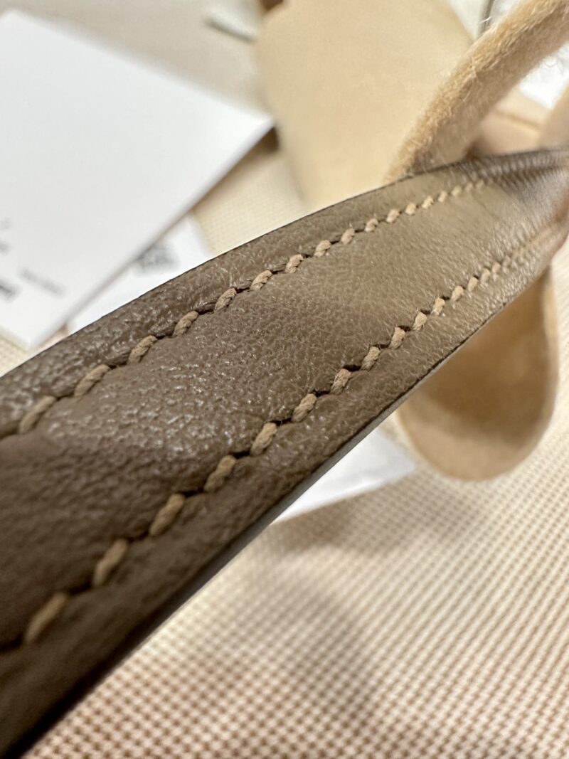 Hermès Mini Kelly 2424 Evercolor & Swift Beige Weimer & Etoupe Gold Hardware - Image 16
