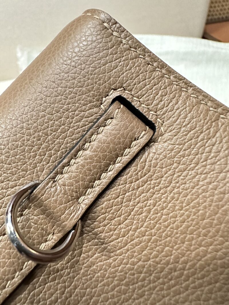 Hermès Kelly Danse 22 Evercolor Beige Weimer Silver Hardware - Image 9