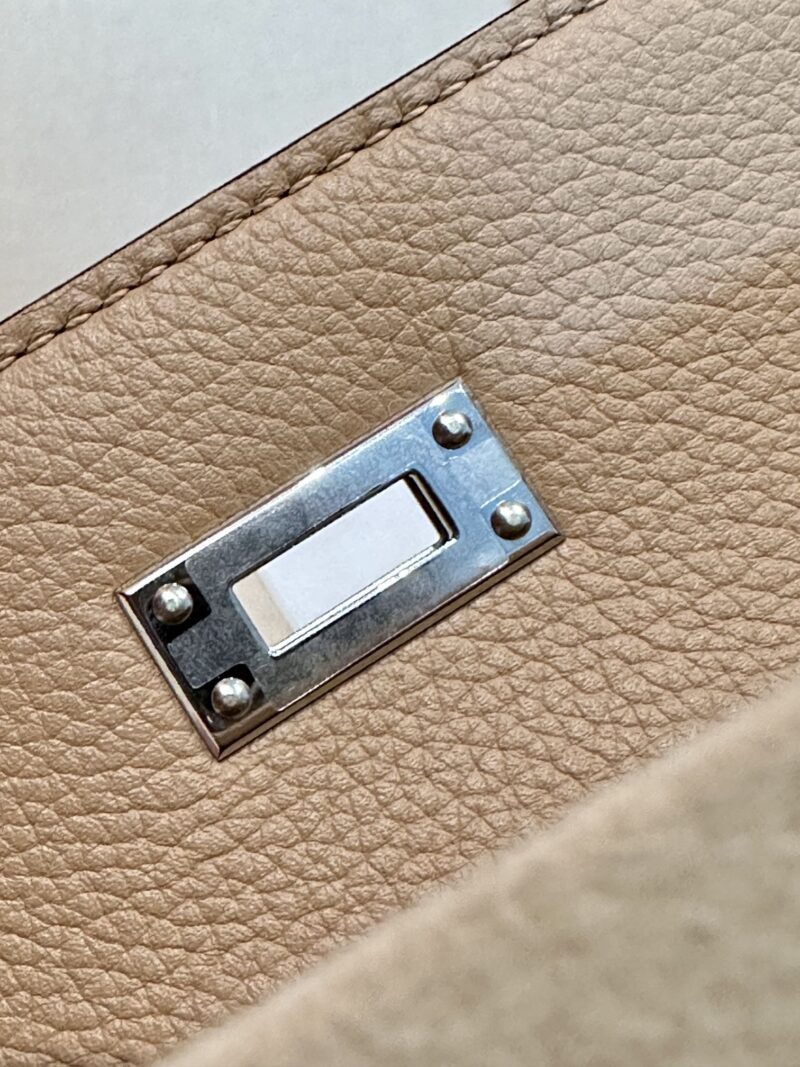 Hermès Kelly Danse 22 Evercolor Chai Silver Hardware - Image 8