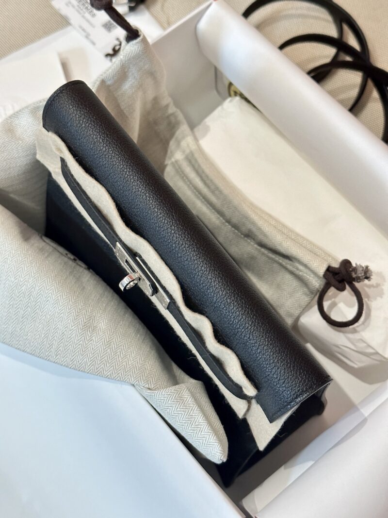 Hermès Kelly Danse 22 Evercolor Noir Silver Hardware - Image 4