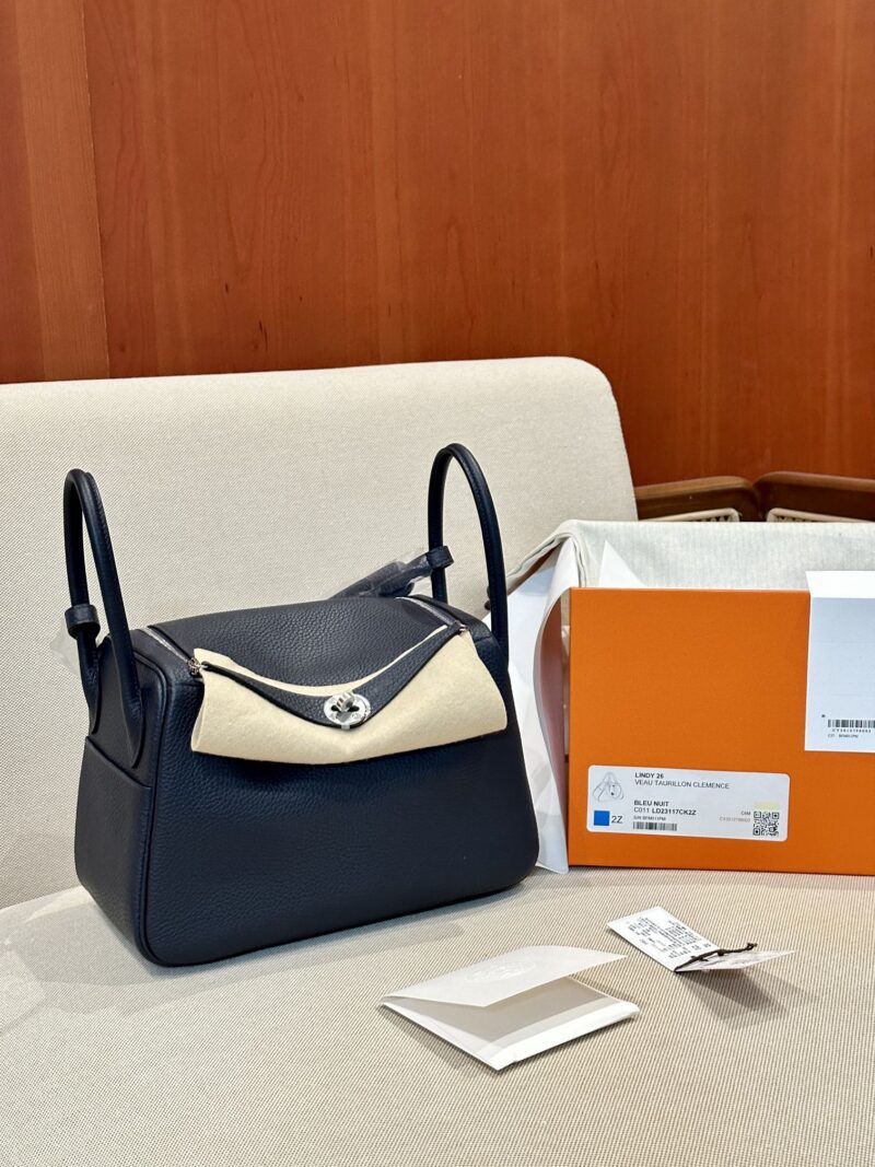Hermès Lindy 26 Clemence Blue Nuit Silver Hardware - Image 2
