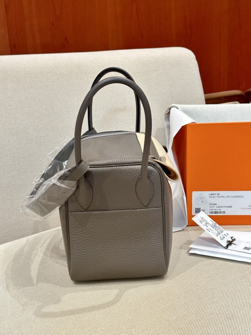 Hermès Lindy 26 Clemence Etain Silver Hardware - Image 4