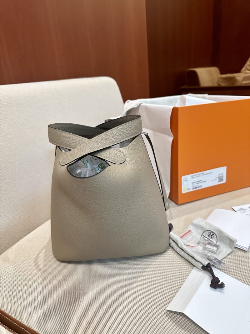 Hermès Picotin 22 Taurillon Clemence Beige Marfa Silver Hardware - Image 4