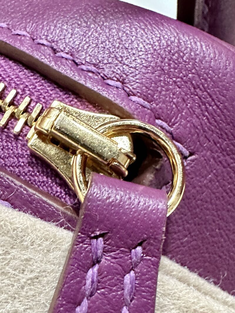 Hermès Mini Lindy 19 Swift Anemone Gold Hardware - Image 9