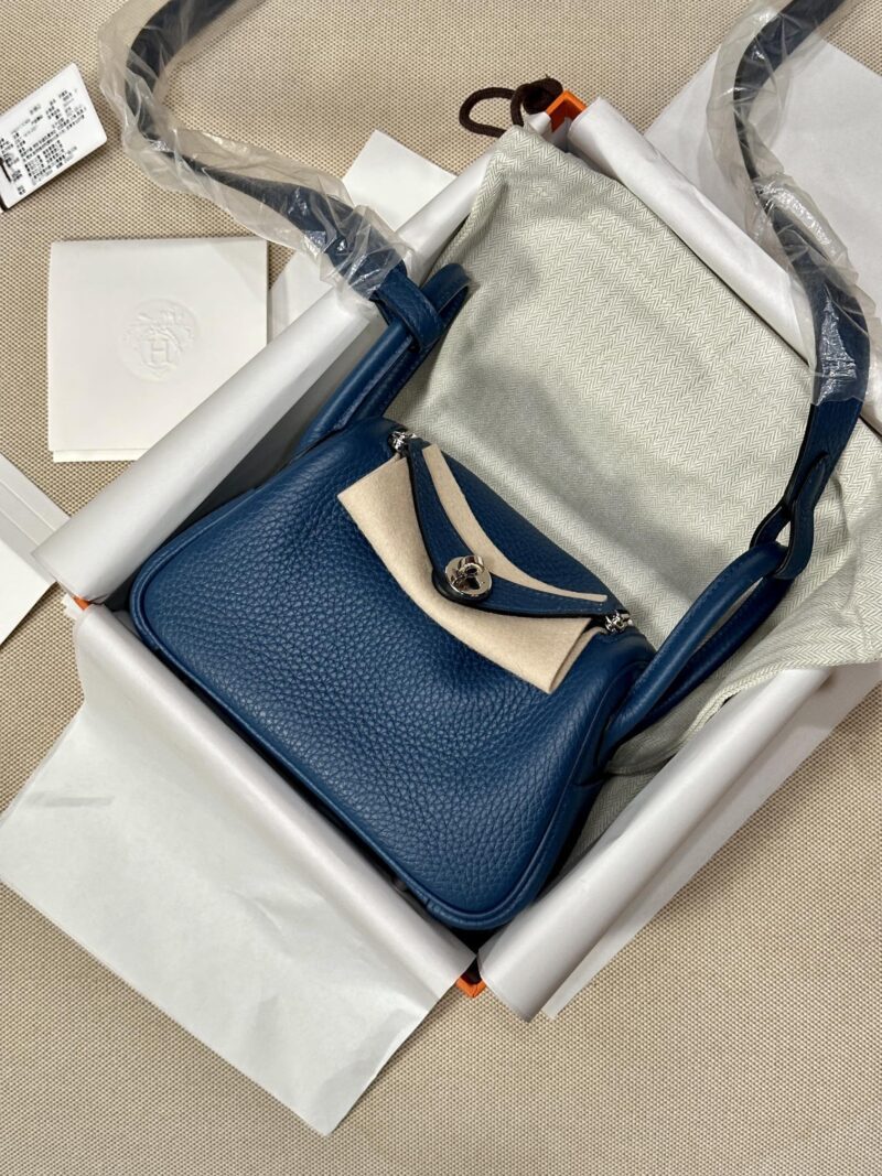 Hermès Mini Lindy 19 Taurillon Clemence Deep Blue Silver Hardware