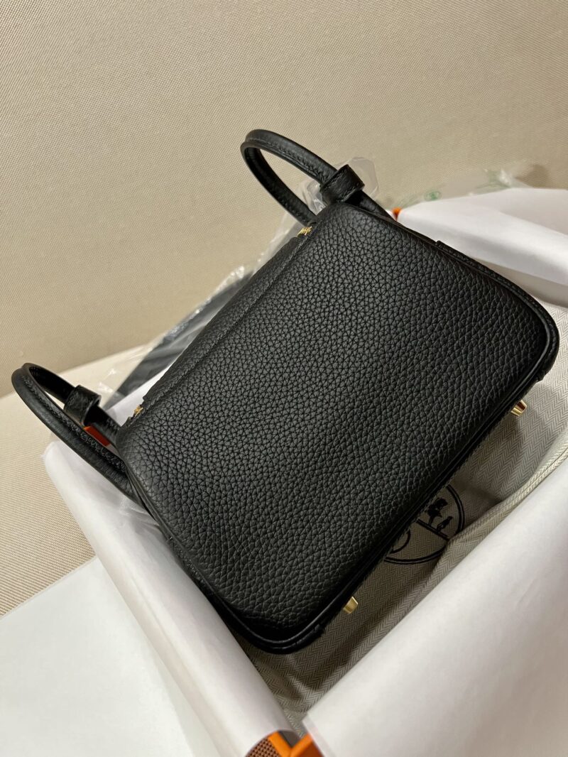 Hermès Mini Lindy 20 Taurillon Clemence Noir Gold Hardware - Image 5