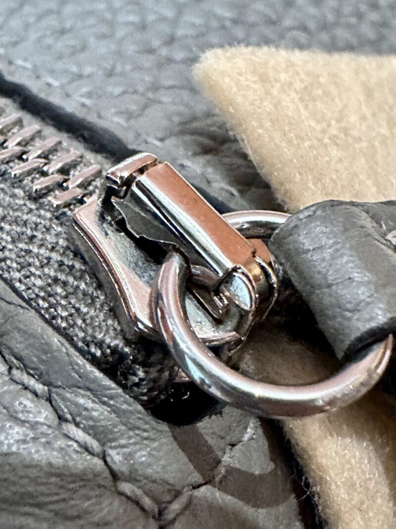 Hermès Mini Lindy 20 Taurillon Clemence Gris Meyer Silver Hardware - Image 9