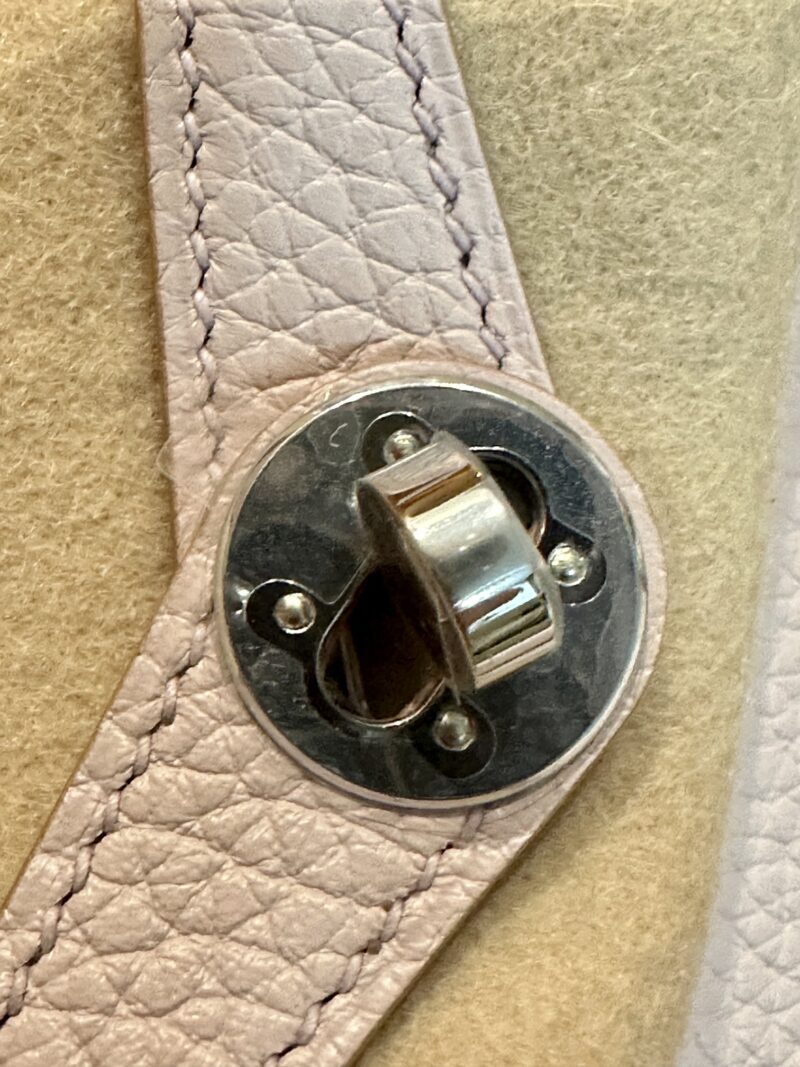 Hermès Mini Lindy 19 Taurillon Clemence Mauve Pale & Mushroom Silver Hardware - Image 14