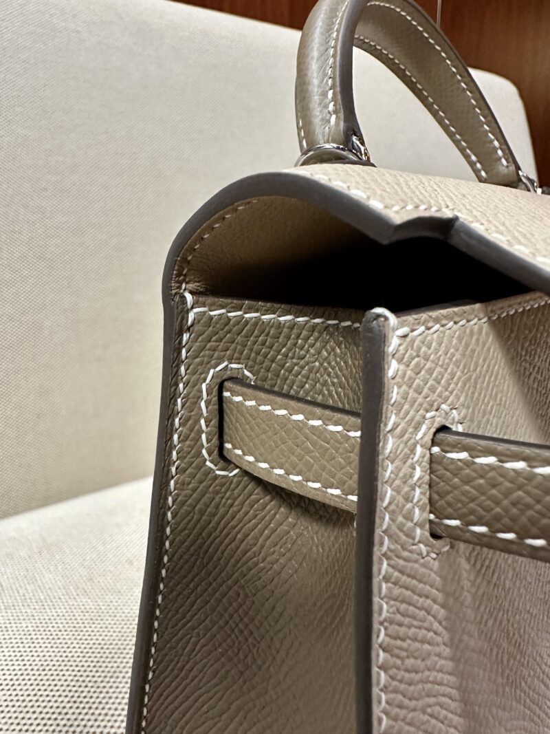 Hermès Mini Kelly 19 Epsom Gris Trench & Etoupe Silver Hardware - Image 7