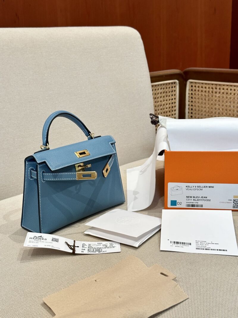 Hermès Mini Kelly 19 Epsom New Blue Jean Gold Hardware - Image 3