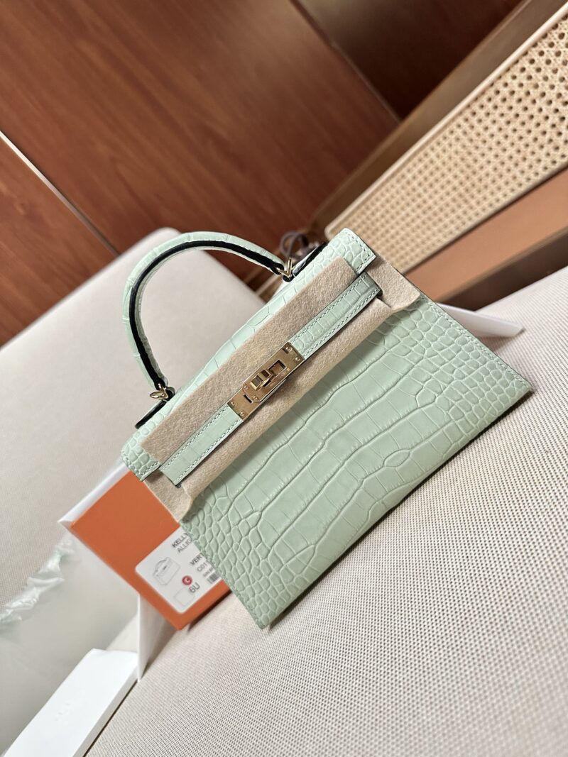 Hermès Mini Kelly Matte Alligator Vert D'eau Gold Hardware - Image 3