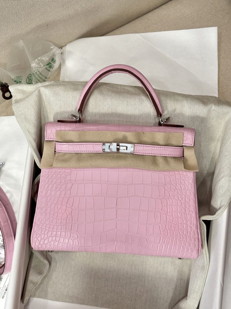 Hermès Kelly 25 Matte Alligator Pink Silver Hardware - Image 2