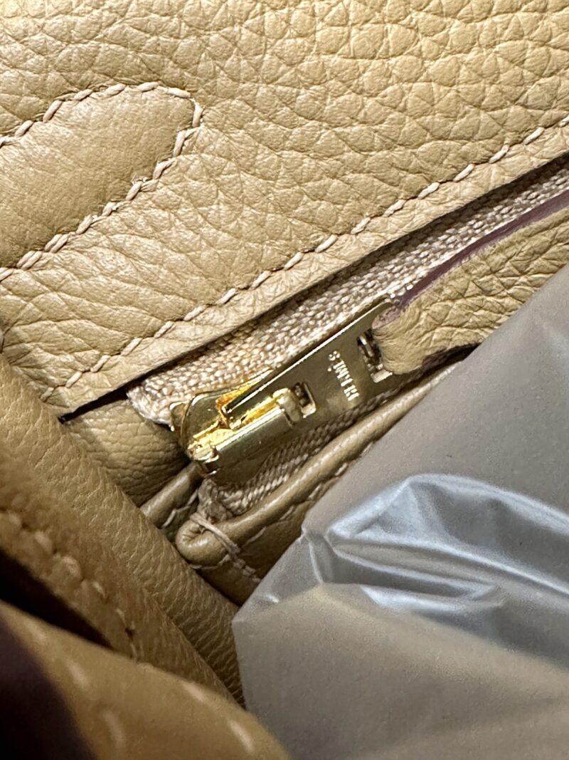 Hermès Kelly 25 Togo Biscuit Gold Hardware