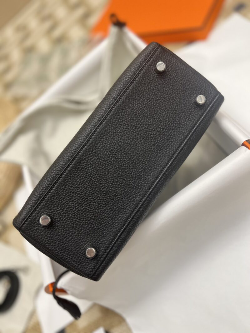 Hermès Kelly 25 Togo Noir Silver Hardware - Image 7