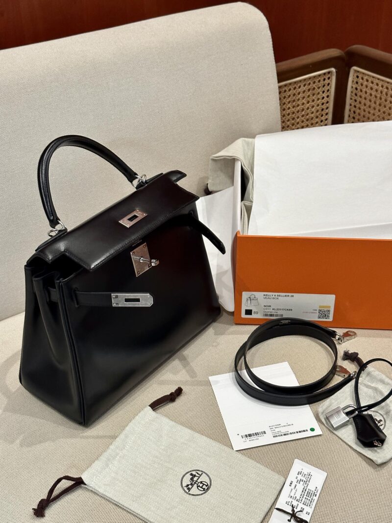 Hermès Kelly 28 Box Noir Silver Hardware - Image 6